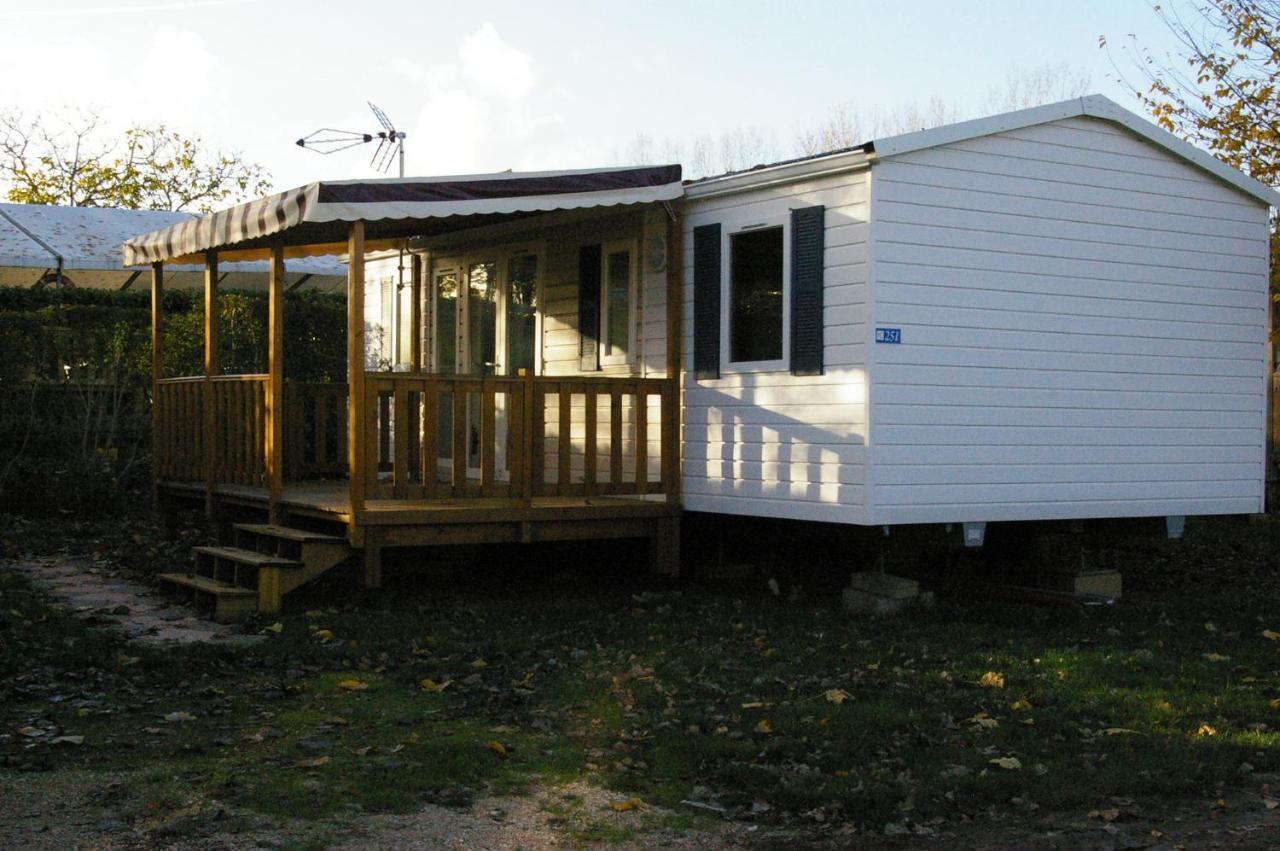 Mhvacances Louent Plusieurs Mobilhomes Dans Camping 4 Etoiles Proche Chateaux Et Zoo Beauval Onzain Exteriör bild